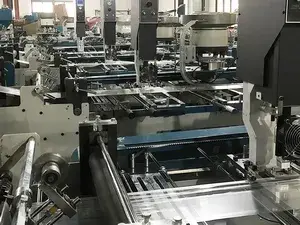 Taller de Máquinas para Bolsas Zipper 2